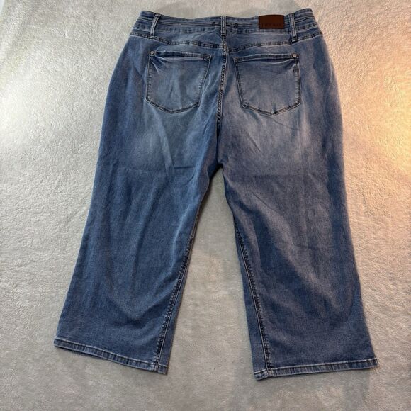 Judy Blue Wide Leg Cropped Medium Wash Trendy Denim Jeans Size 20W Plus Faded - Picture 1 of 8